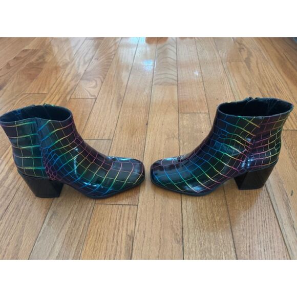 Mix No. 6 Benisa Rainbow Croc Black Vegan Leather Bootie, size 6. - Picture 3 of 8
